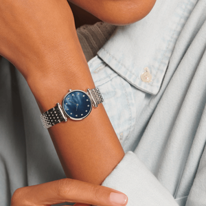 Reloj de vestir ultrafino para mujer, marcadores de hora con diamantes, pulsera de acero inoxidable, cristal de zafiro, hecho en Suiza - Product Image 3