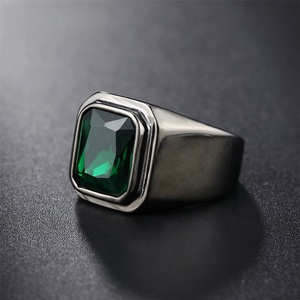 2025 mode Offre Spéciale commerce extérieur bijoux européen et américain personnalisé rétro Viking <span class=keywords><strong>Triangle</strong></span> hommes titane acier anneau - Product Image 4