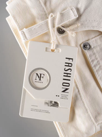 Étiquettes suspendues personnalisées de haute qualité pour vêtements, de forme irrégulière, imprimées sur mesure avec cordon pour étiquettes volantes de vêtements