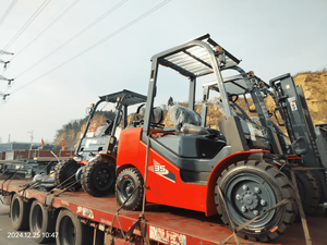 ผลิตในประเทศจีน อุปกรณ์ขนถ่ายวัสดุ โลจิสติกส์ รถยกไฮดรอลิก 3.5 ตัน CPYD35 รถยก LPG ขนาดเล็ก เครื่องยนต์นำเข้า - Product Image 3