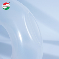 Nouvelle conception, bouteille de boisson en plastique PP de 500 ml en forme de beignet, logo personnalisé pour le thé, la bière gazeuse, le whisky, le jus, le lait, le café avec anneau de traction