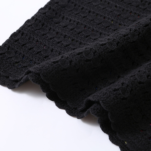 مصنع مخصص جودة عالية اللون الأسود سترة قصيرة للفتاة الصيف مادة الاكريليك - Product Image 6