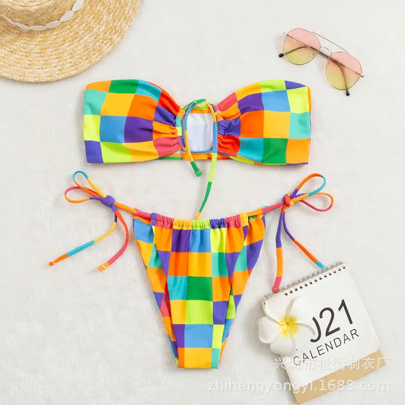 Nuovo costume da bagno bikini con micro bikini a colori di stampa per donna