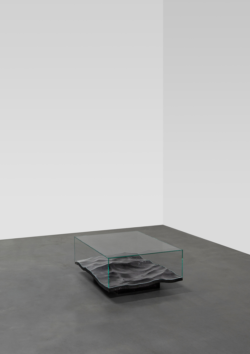 Black (paint version) + ultra-clear glass