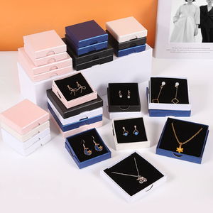Caja de Joyería de Cartón Ecológica con Logotipo Personalizado del Proveedor, Forro de Esponja Negra, para Collar, Anillo, Colgante, Día de San Valentín - Product Image 4