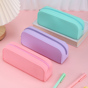 Étui à crayons en silicone personnalisé de haute qualité, pochette à stylos portable, durable et élégante pour les fournitures scolaires - Product Image 1