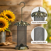 Mangeoire à oiseaux antique en métal grillagé avec tube à graines transparent, design écologique, crochet de suspension, toit en dôme et perchoirs pour décoration de jardin extérieur