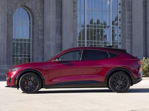 Ford <span class=keywords><strong>Mustang</strong></span> Mach-<span class=keywords><strong>E</strong></span> New Energy VUS | Aménagement 5 portes 5 places et technologie intelligente pour les voyages en famille - Product Image 6