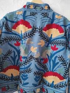 เสื้อคลุมทอมือลายสัตว์และดอกไม้สไตล์ซูซานี ปักลายบนผ้าฝ้าย บุด้วยใยฝ้าย ทอแบบโบฮีเมียน ทรงปกติ พร้อมสำหรับฤดูหนาว - Product Image 4