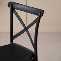 Chaises de salle à manger de style minimaliste en gros, chaises à dossier croisé pour banquets de mariage, chaises de salle à manger pour hôtels et cafétérias
