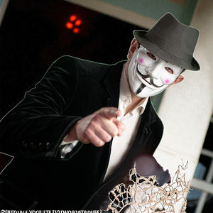 Haute Qualité <span class=keywords><strong>V</strong></span> <span class=keywords><strong>pour</strong></span> <span class=keywords><strong>Vendetta</strong></span> Guy Fawkes Masque Anonyme EVA Matériel avec Logo Personnalisé <span class=keywords><strong>pour</strong></span> Halloween Cosplay Party - Product Image 4