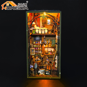 Hongda <span class=keywords><strong>vendita</strong></span> calda M2311 <span class=keywords><strong>Mira</strong></span> <span class=keywords><strong>casa</strong></span> magica fai da te libro angolo Kit legno BookNook angolo libro <span class=keywords><strong>in</strong></span> miniatura con la luce - Product Image 2