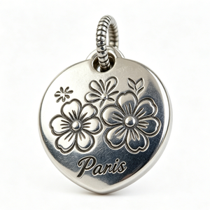 Pendentif circulaire plaqué argent avec fleurs en relief, souvenir de Paris - Product Image 2