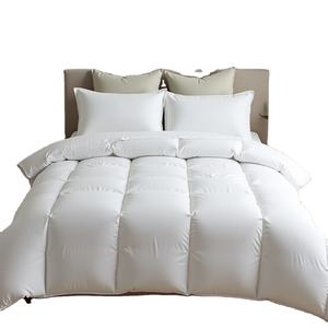 Edredón de Verano Moderno y Sencillo de Calidad Hotelera, 230 x 225 cm, Lavable, Ligero, Transpirable, Hipoalergénico, Relleno Alternativo de Plumón Tejido - Product Image 1