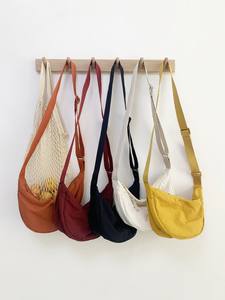 Bolsa de Hombro Personalizada con Cierre de Cremallera de Nailon, Ligera, Pequeña, Combinable con Todo, para Estudiantes y Mujeres - Product Image 3