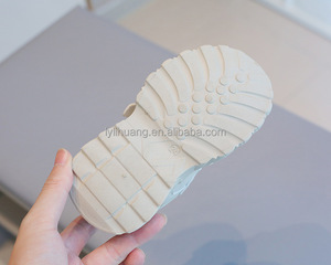 Baskets pour enfants printemps et automne nouvelles chaussures pour garçons chaussures blanches antidérapantes pour filles chaussures décontractées pour bébé à semelle souple - Product Image 5