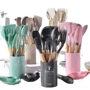 Ensemble d'ustensiles de cuisine en silicone coloré de 12 pièces Poignée en bois Ustensiles de cuisine antiadhésifs Spatule Cuillère Boîte de rangement Alimentaire Sûr Amusant Fonctionnel - Product Image 3