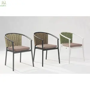 Perabot taman kursi makan kursi logam luar ruangan tali anyaman restoran komersial teras kursi berlapis