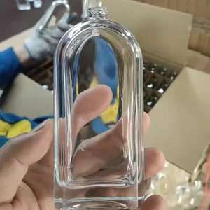 Flacon de <span class=keywords><strong>parfum</strong></span> en verre vert de 30 ml, 50 ml, 100 ml avec un design personnalisé, un logo magnifique et un emballage de flacon de <span class=keywords><strong>parfum</strong></span> de luxe - Product Image 6