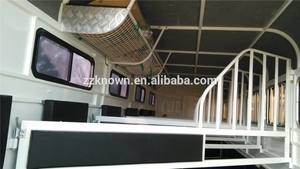 รถพ่วงบรรทุกเหล็กชุบสังกะสีมาตรฐานยุโรปแบบ 3 มุม พร้อมหน้าต่างด้านหน้าสำหรับขนส่งม้า - Product Image 3