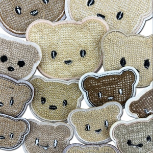 Bán Buôn Tùy Chỉnh Sắt Trên Thêu Chenille Các Bản Vá Lỗi Gấu Thiết Kế Trên Cảm Thấy Vải Cho Quần Áo Mũ Túi Phụ Kiện Chỉnh Trang - Product Image 3