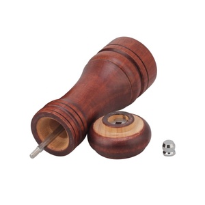 Moulin à poivre en bois avec broyeur en céramique réglable solide Moulin à poivre en bois massif - Product Image 3
