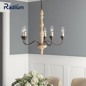 <span class=keywords><strong>Chandelier</strong></span> Andromeda, ferme rustique avec colonne en <span class=keywords><strong>bois</strong></span> patiné, bras en fer forgé, bougeoirs pour salle à manger ou foyer - Product Image 1