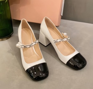 Fashionable young girl style pearl chain Mary Jane shoes, black and <b>white</b> striped platform sandals, suitable for daily wear - Product Image 4