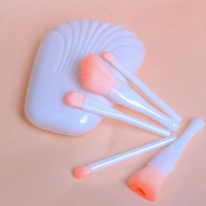 Juego de 5 brochas de maquillaje mini con forma de concha, brochas cosméticas de viaje para base y sombra de ojos con estuche con espejo - Product Image 6