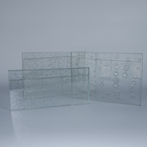 Panneau de verre décoratif transparent avec motif de bulles intégré, verre artistique pour porte, fenêtre, cloison et décoration intérieure - Product Image 1