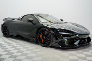 Mclaren 76.5LT Spider Turbo V8 MSO Clubsport Pack 2024 Usado en Excelentes Condiciones, Techo Duro Electrocrómico con Pantalla Táctil de Cuero, Volante a la Izquierda, 5 Plazas - Product Image 2