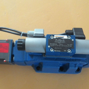 Équipement de contrôle industriel universel en aluminium à commande directionnelle par solénoïde 4WE10E3X/CW230N9K4/V R900911869 - Product Image 1
