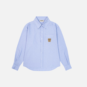 Camisa Oxford Too Blue Signature en tono azul, corte regular, con logotipo de cuero grabado y bordado en la espalda para un estilo versátil. - Product Image 1