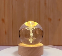 Lampe de nuit LED USB avec boule de cristal gravée au laser 3D représentant Jésus, sur base en bois, pour la décoration de la maison
