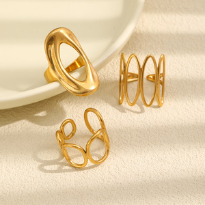 Ensemble de bagues ovales ajourées en acier inoxydable plaqué or 18 carats PVD, design à ligne ouverte, pour femme, unique, tendance, élégant, chic, pour le quotidien - Product Image 3