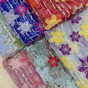 <span class=keywords><strong>ผ้า</strong></span>ริบบิ้นปัก<span class=keywords><strong>ล</strong></span>ายดอกไม้ผ้าโพลีเอสเตอร์สำหรับงานแต่งงานลายดอกไม้สไตล์เรียบง่ายสำหรับเด็กผู้ชายจากโรงงานโดยตรง - Product Image 4