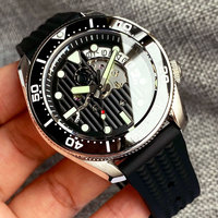NH35 Creux Squelette Plongeur Mécanique Montre Hommes 3.8 Couronne Chapitre Anneau Noir Gaufre Bande Calendrier Date 120 clics Lunette 42.5mm