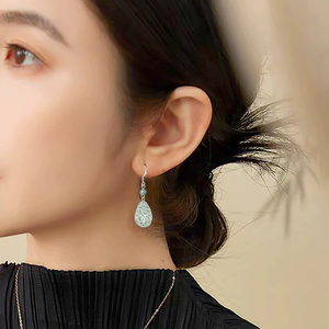 ต่างหูหยดน้ำหยกน้ำเงินเกรด A ธรรมชาติ ทรงโบราณ เงินแท้ S925 หยกน้ำแข็ง สำหรับผู้หญิง - Product Image 3