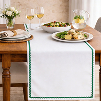 Chemin de table en coton personnalisé avec bordure en ruban ric-rac, logo brodé sur mesure pour mariage, fête, décoration de la maison et de la cuisine