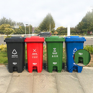 Poubelle en plastique de grande taille 240L avec pédale, épaissie, remorque commerciale à roues, adaptée à la voirie et à l'assainissement - Product Image 1