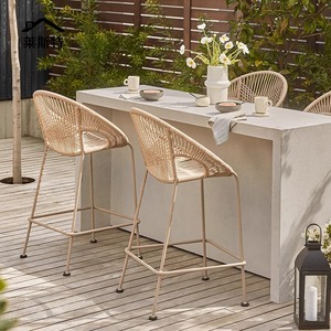 Taburete de Bar de Ratán con Estructura de Aluminio, Muebles de Patio Resistentes al Agua, Diseño Contemporáneo, Estilo Moderno, Asiento Individual - Product Image 4