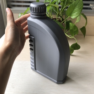 Vente en gros de bouteilles d'huile moteur en plastique HDPE de <span class=keywords><strong>1L</strong></span> avec bouchon à vis, fabriquées par soufflage automatique - Product Image 3