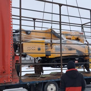 Various Mechanical Equipment China Feedback Hydraulic Drive Stable 3 Ton Mobile Spider <b>Crane</b> with Motor & Pump Iso Ce Certified - Product Image 2