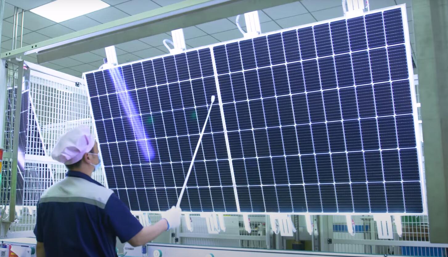 Toshakda tungi koylakdagi sariq porno