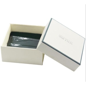 Boîte cadeau de Noël en papier avec nœud en soie UV, personnalisable selon les besoins - Product Image 5