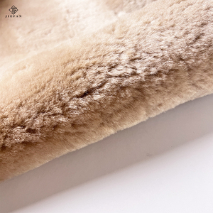Peau d'agneau douce Motif brut longue laine Manteau d'hiver Couverture en fourrure Vêtement Cuir Fourrure animale - Product Image 5