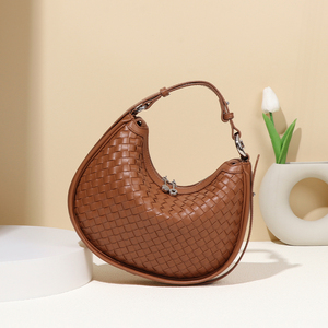 <span class=keywords><strong>Sac</strong></span> à main pour femmes <span class=keywords><strong>sac</strong></span> en gros <span class=keywords><strong>sac</strong></span> tissé français vent paresseux texture en cuir souple en gros main porter croissant <span class=keywords><strong>sac</strong></span> tricoté à la main - Product Image 6