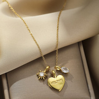 Nouveauté Colliers pendentif maman en acier inoxydable plaqué or 18 carats personnalisés Bijoux fête des mères avec fleur coeur en zircon pour maman
