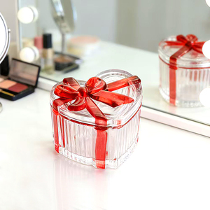 Pot de rangement en verre rayé en forme de cœur avec couvercle pour chambre à coucher, récipient de stockage alimentaire - Product Image 1