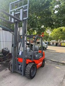 Chariot élévateur diesel HELI 3 tonnes avec boîte de vitesses, moteur et roulement certifiés CE ISO9001, équipement robuste avec moteur Isuzu pour entrepôt - Product Image 5